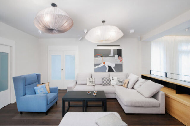 naturalna podłoga dębowa wędzona D15 szeroka deska 220 mm salon wypoczynkowy Wrocław producent